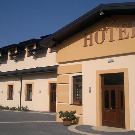 Hotel Diament - Zajazd U Przemka Zgierz Exterior foto